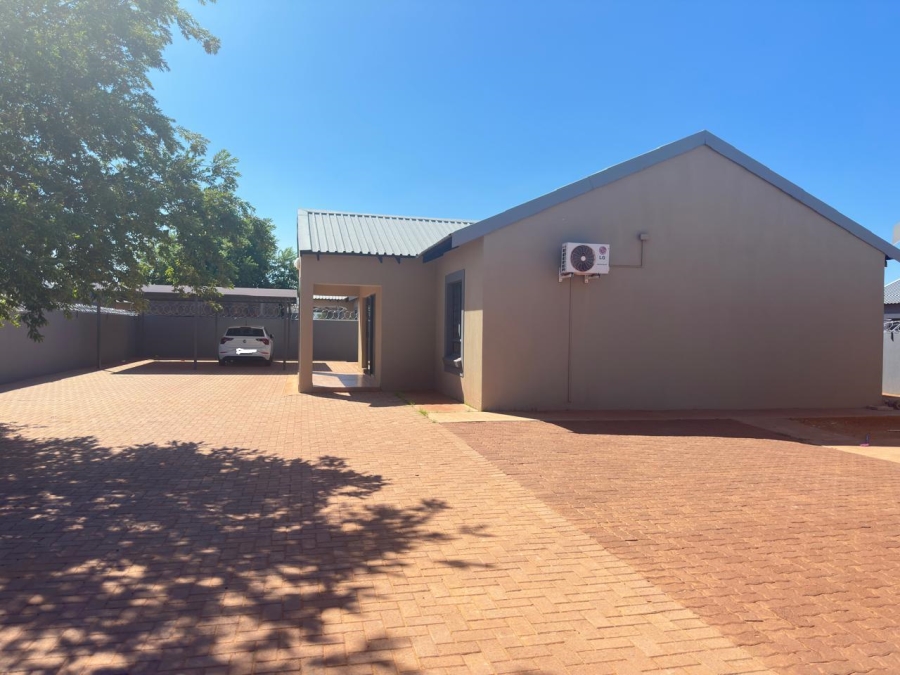 4 Bedroom Property for Sale in Kathu Northern Cape